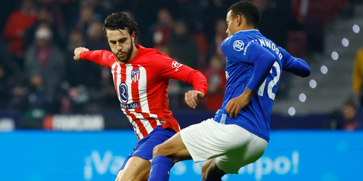 Aston Villa in "pole position" with Emery moving for soon-to-be free agent