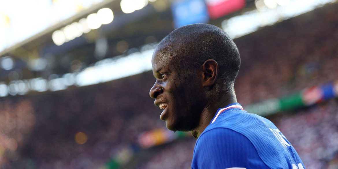 Liverpool battling Man Utd to sign "amazing" gem likened to N'Golo Kante